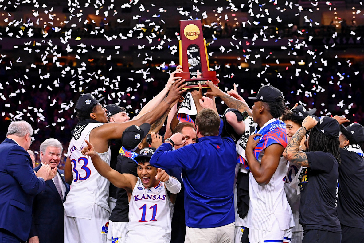 Basketball_March Madness_Kansas Jayhawks celebrate