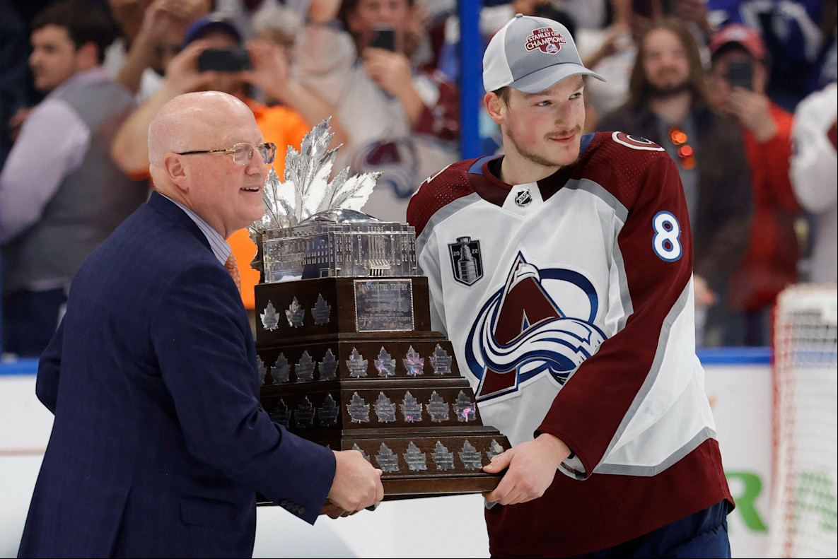 Hockey_NHL_Colorado Avalanche's Cale Makar receives the Conn Smythe trophy
