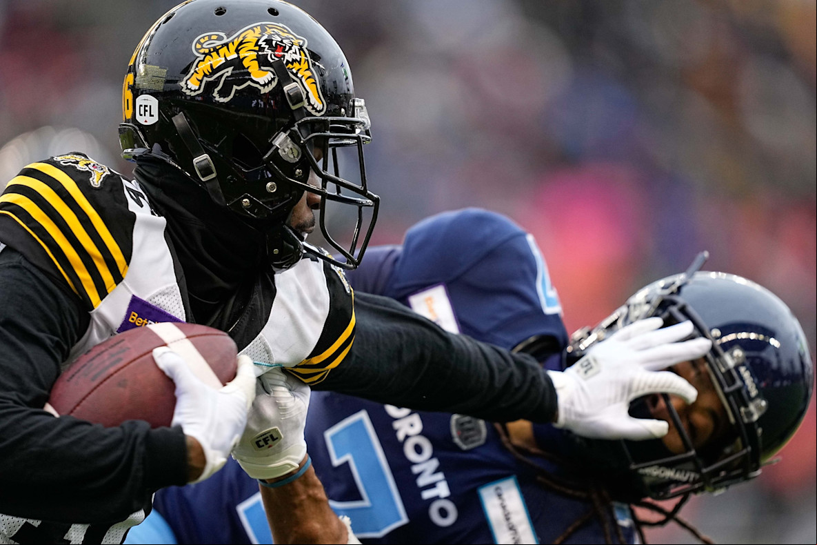 Football_CFL_Hamilton Tiger-Cats wide receiver Brandon Banks and Toronto Argonauts defensive back Jalen Collins